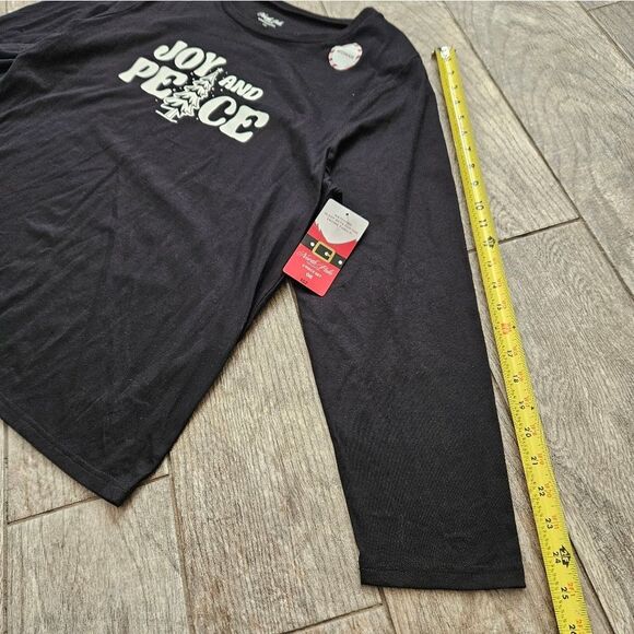 North Pole Joy and Peace PJ Set Size 1X - Picture 5 of 16